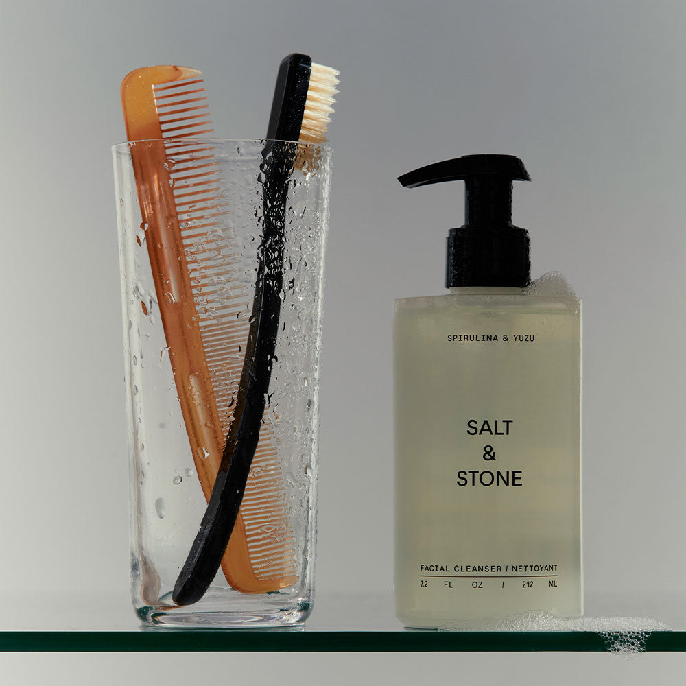 Salt-Stone-Facial-Cleanser-02